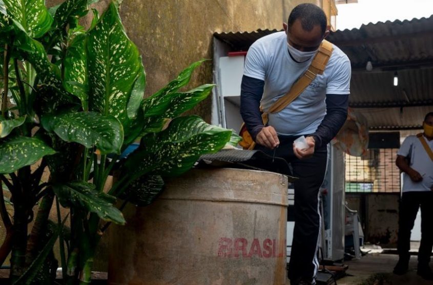 Trabalho de campo das equipes de combate à dengue. Foto: Ascom SMS Maceió