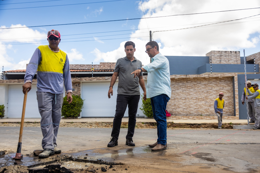 Vistoria de obras no Antares. Foto: Felipe Sóstenes/ Ascom Seminfra