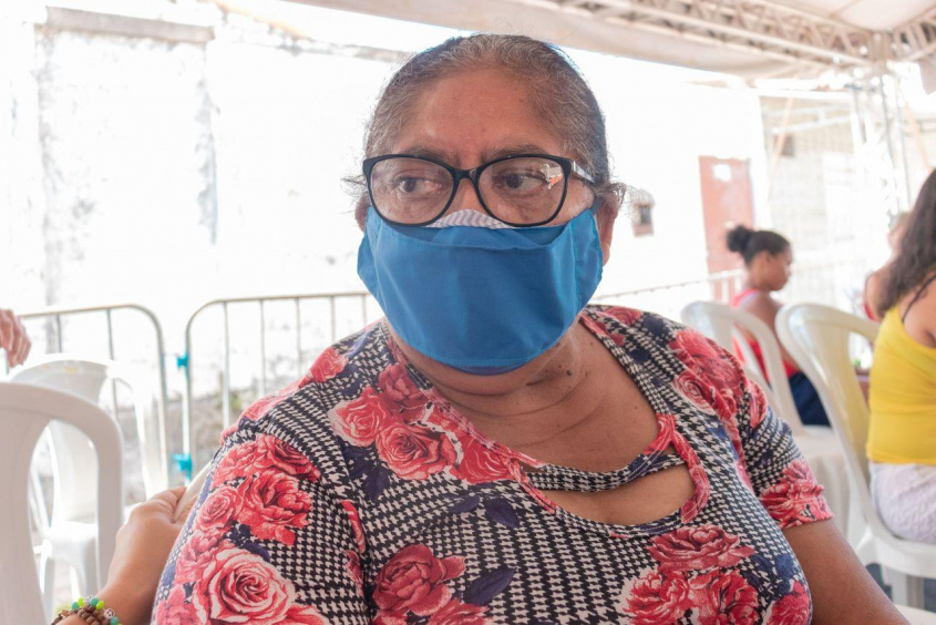 Moradora Maria da Silva, 68 anos, recebeu atendimento nesta quinta (8). Foto: Victor Vercant/Ascom SMS