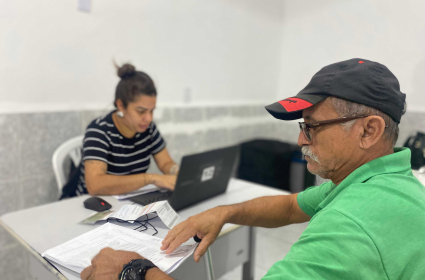 Moradores do Farol recebem atendimentos do Cadastro Único