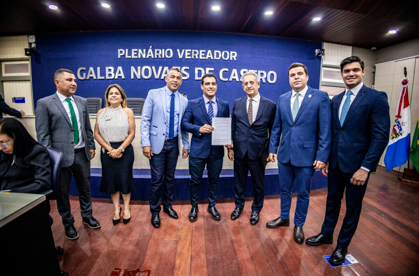Prefeitura de Maceió entrega mensagem do Executivo à Câmara em primeira sessão do ano