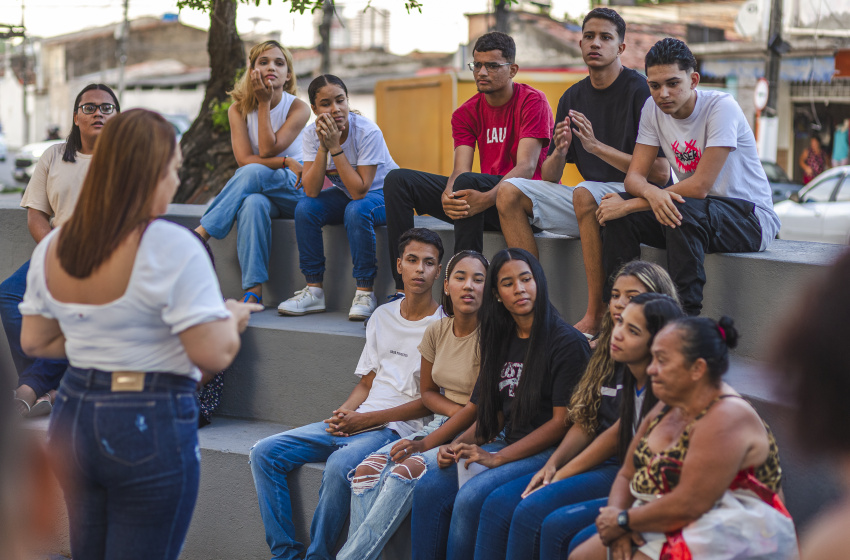 Bate-Papo na Praça reúne jovens retirados do trabalho infantil e desprotegido