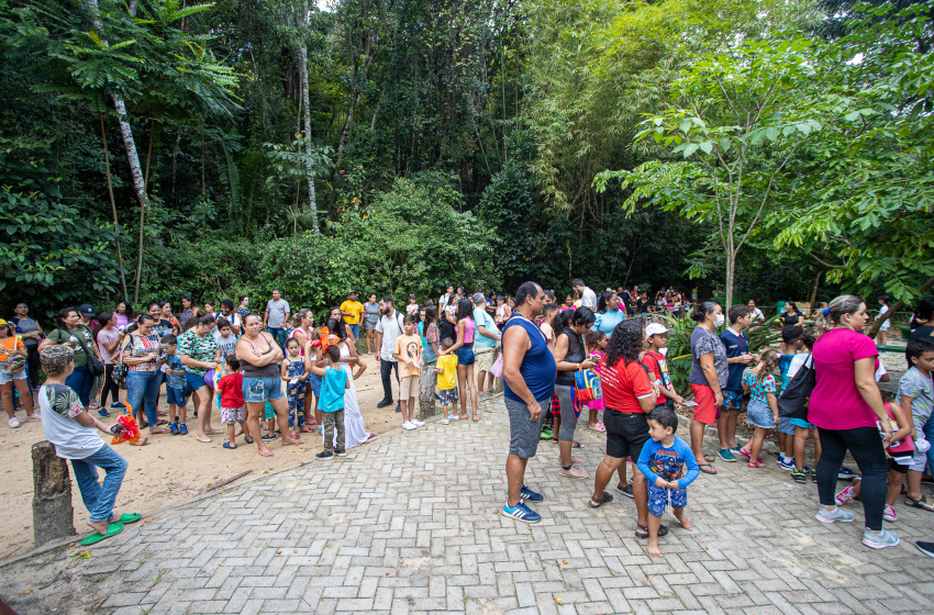 Caça aos ovos leva mais de 500 pessoas ao Parque Municipal de Maceió