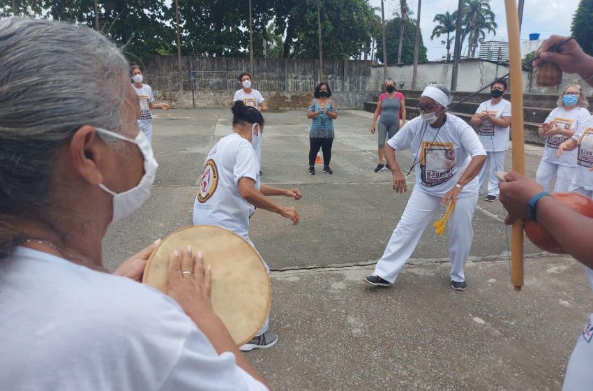 Capoeiristas Formosas do Cras Pitanguinha realizam apresentação em homenagem ao Dia da Mulher