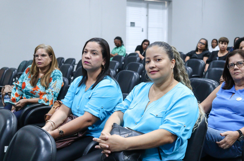 Prefeitura cria função de coordenador pedagógico e concede gratificação a diretores e vice-diretores