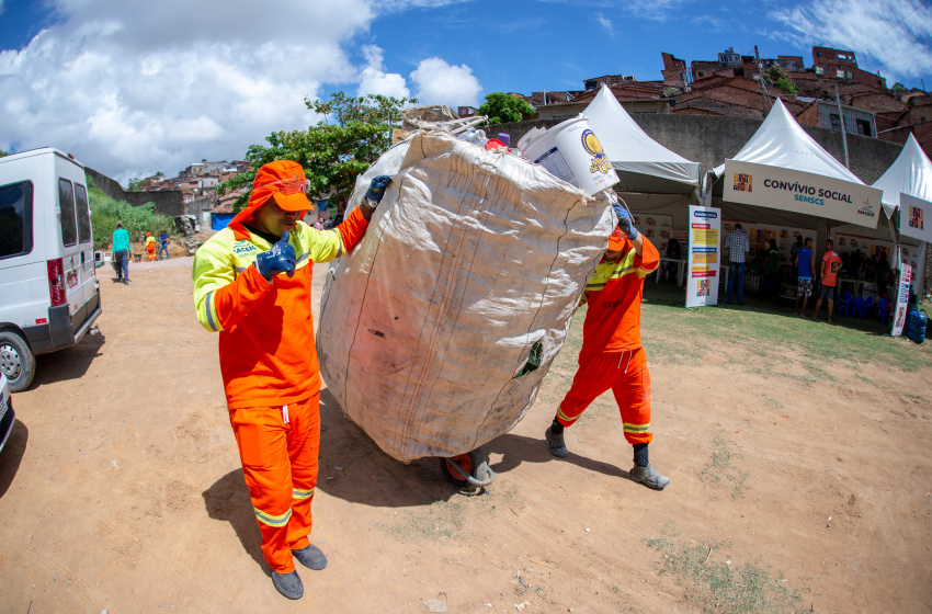 Brota na Grota: Em dois meses, 80 toneladas de resíduos são retiradas de comunidades da capital