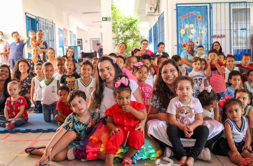 Creche Sônia Cavalcanti promove contação de histórias para incentivar a leitura