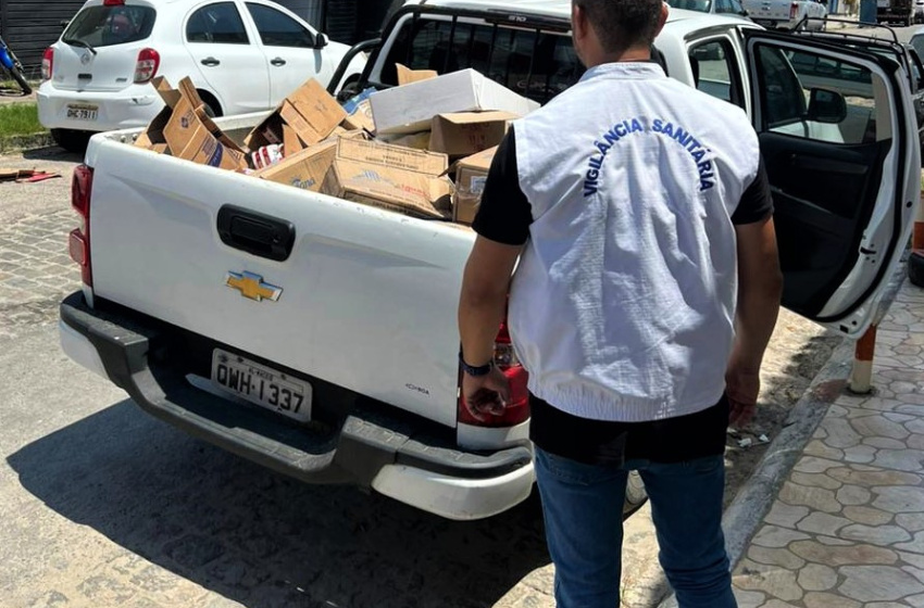 Vigilância Sanitária apreende 300 kg de alimentos e bebidas estragadas em distribuidora