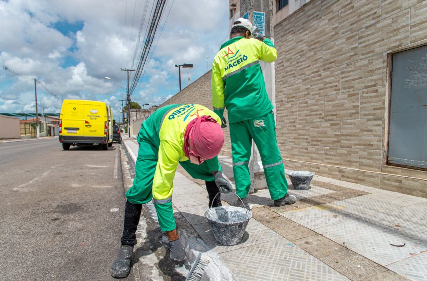 Operação Via Bela realiza limpeza em avenidas do Benedito Bentes