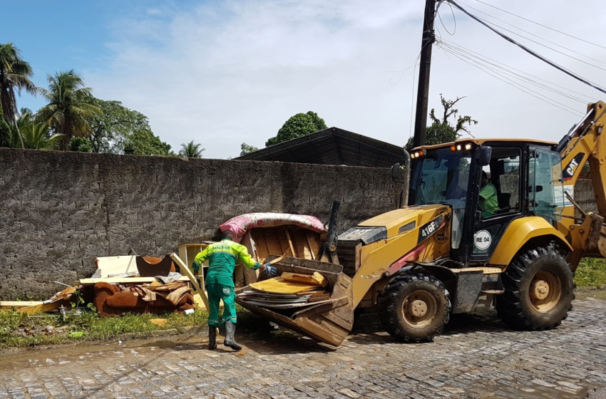 Prefeitura de Maceió realiza força-tarefa na limpeza de locais afetados pelas chuvas