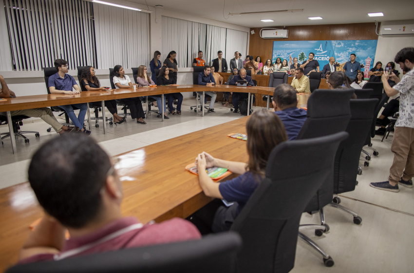 Serviços da Prefeitura de Maceió são apresentados a servidores da Câmara de Vereadores da capital