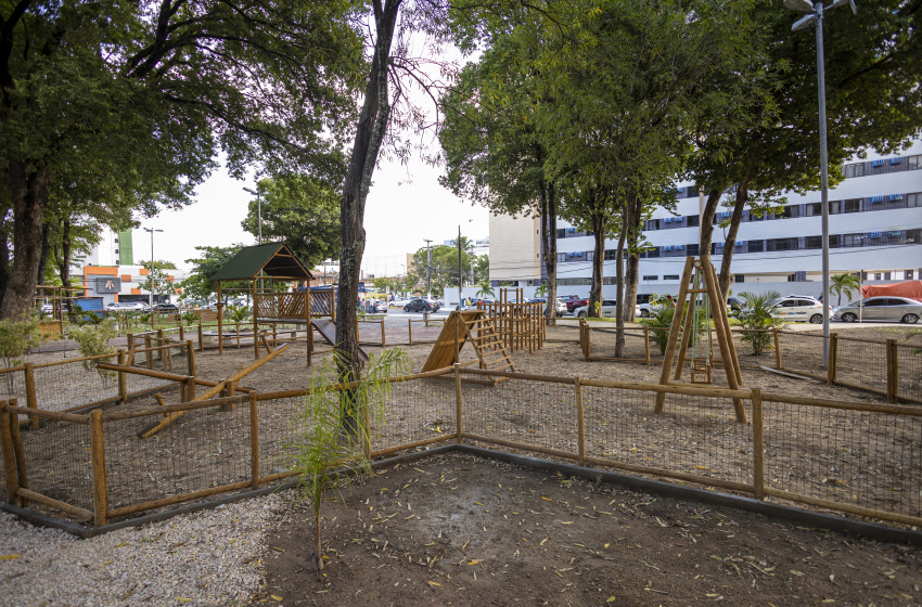 Revitalização da Praça Lions devolve área de lazer e convívio ao bairro da Pajuçara