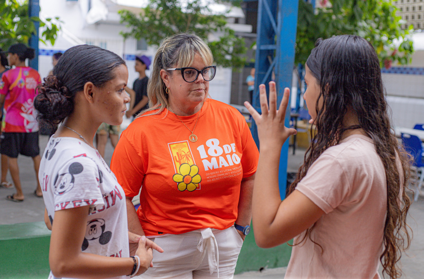 Plataforma combate evasão e estimula permanência de estudantes em escolas municipais
