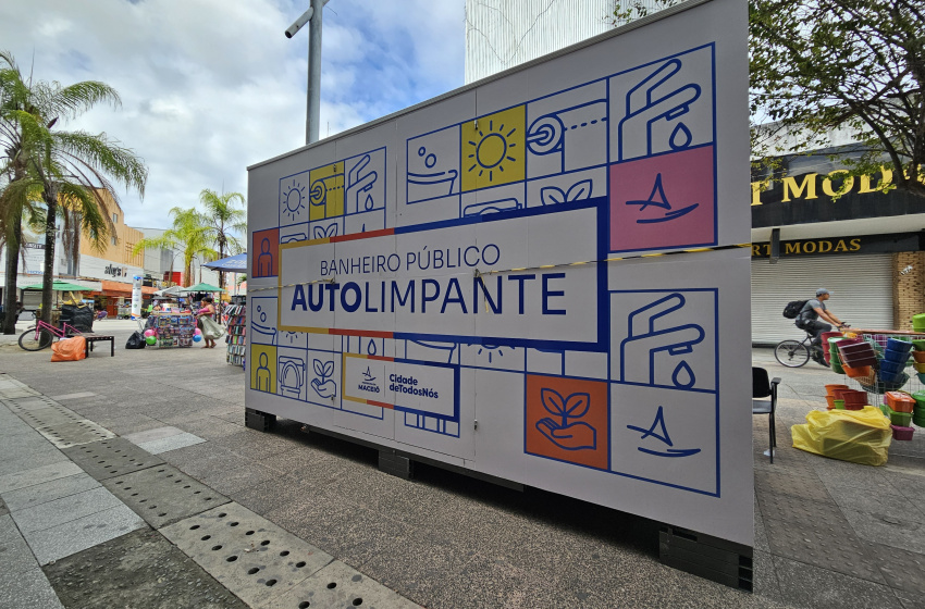 Prefeitura inicia instalação de banheiros públicos autolimpantes em Maceió