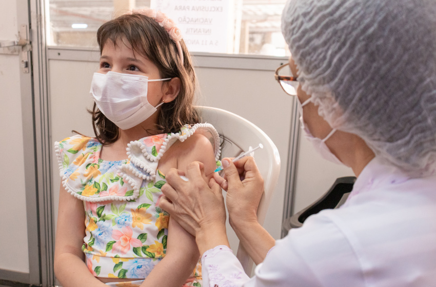 Maceió inicia vacinação contra Covid-19 em crianças imunocomprometidas de 3 e 4 anos de idade nesta segunda (25)