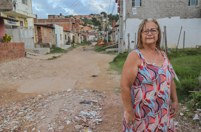 Moradores do Riacho Doce falam em mudança de vida após ordem de serviço para pavimentação no bairro