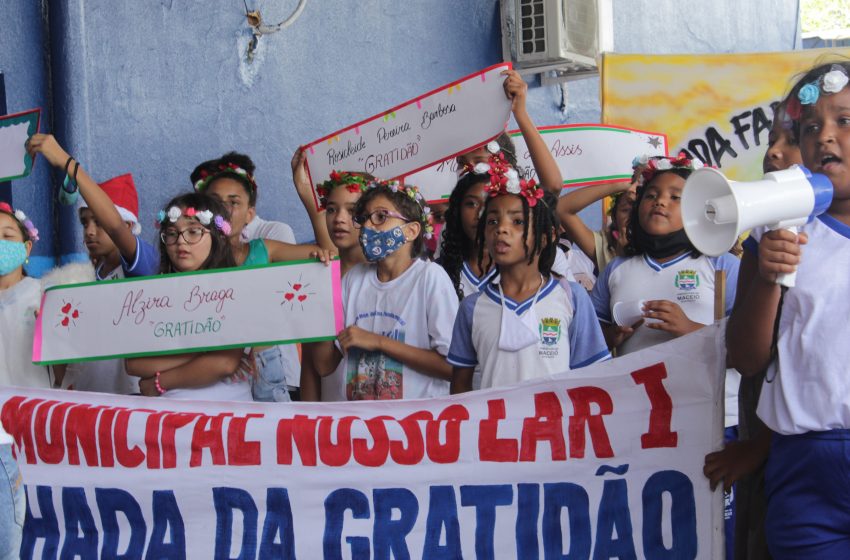 Coral da Gratidão: alunos da Escola Nosso Lar I homenageiam servidores da Educação