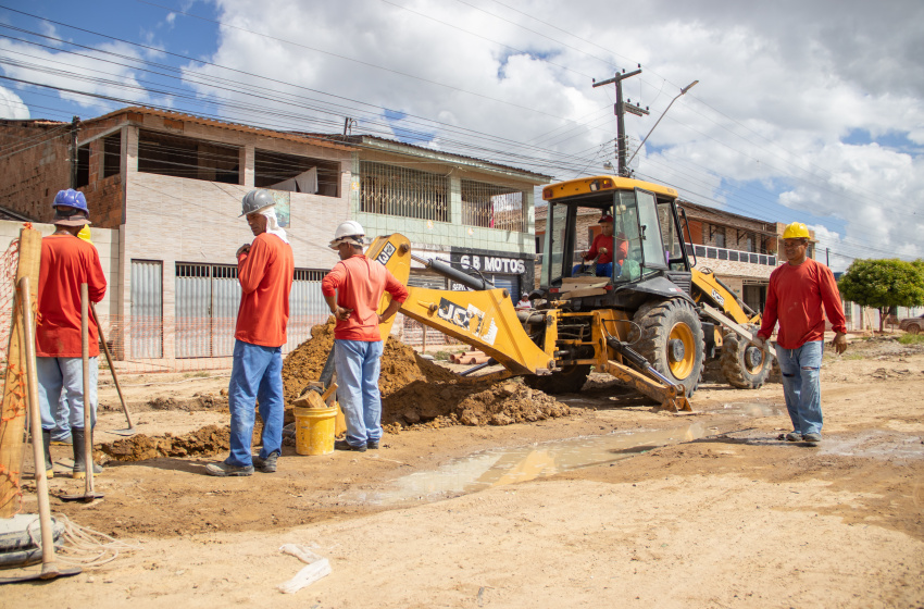 Prefeitura de Maceió realiza obras de esgotamento sanitário no Gama Lins
