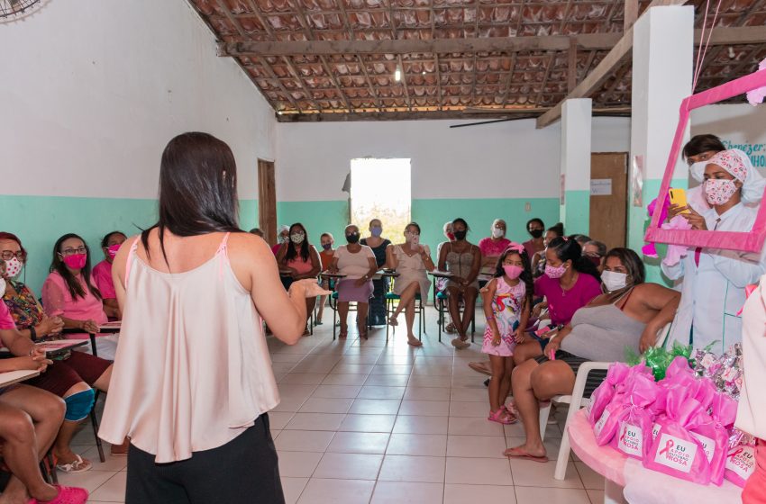 Outubro Rosa: USF Guaxuma realiza ações para a comunidade