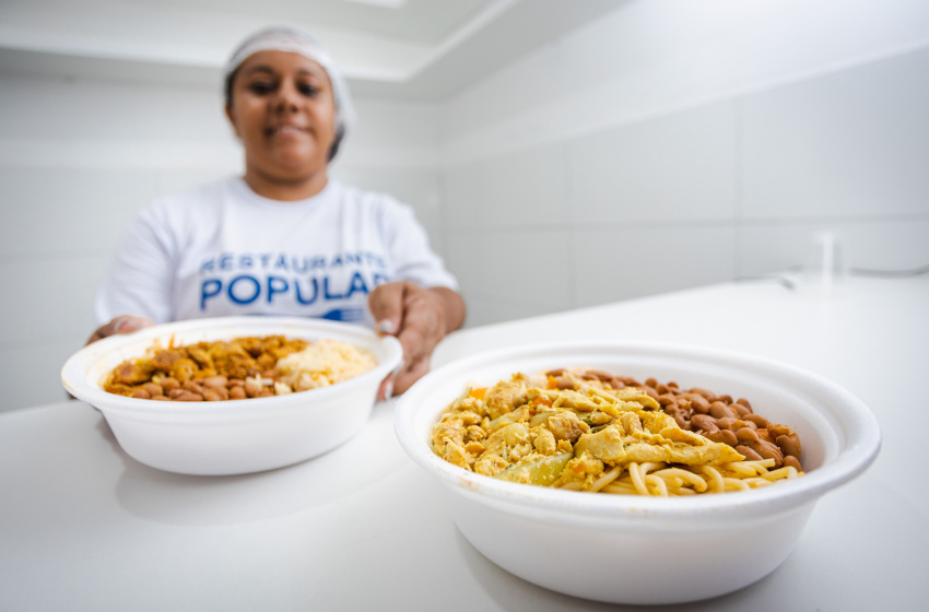 Restaurante Popular no Jacintinho faz sucesso entre comerciantes e moradores da região