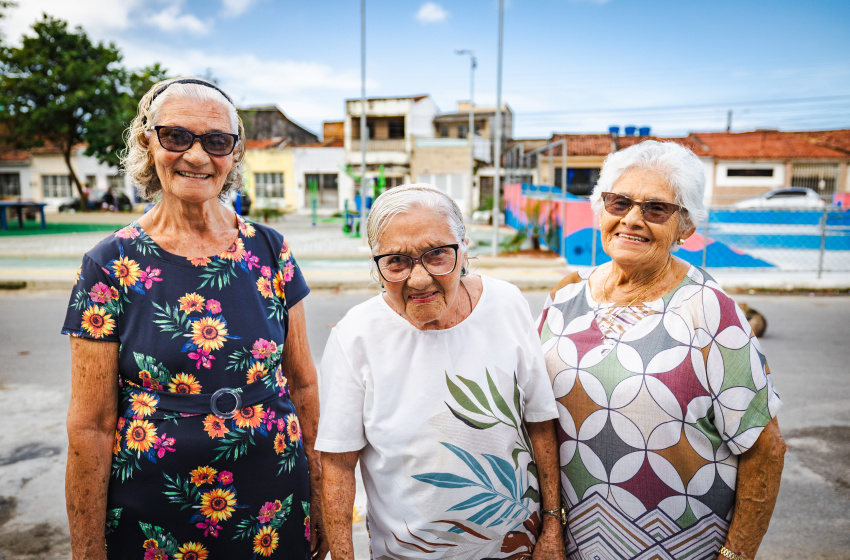 Guardiãs da memória: idosas que testemunharam transformação da Ponta Grossa se tornam "zeladoras" da praça Getúlio Vargas