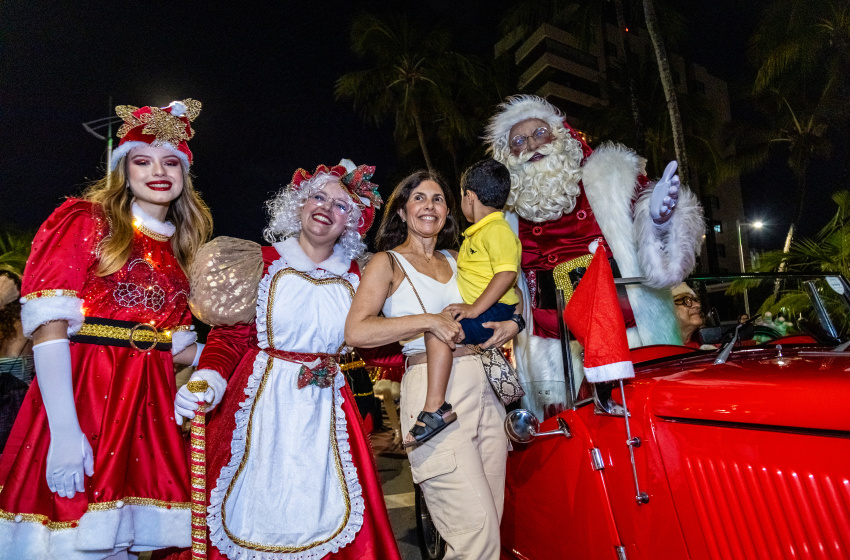 Desfile de Natal promete grande espetáculo de cores e brilhos na orla de Maceió