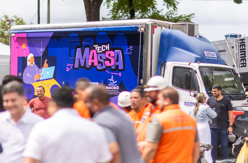 Tech Massa: programa itinerante leva educação digital para maceioenses