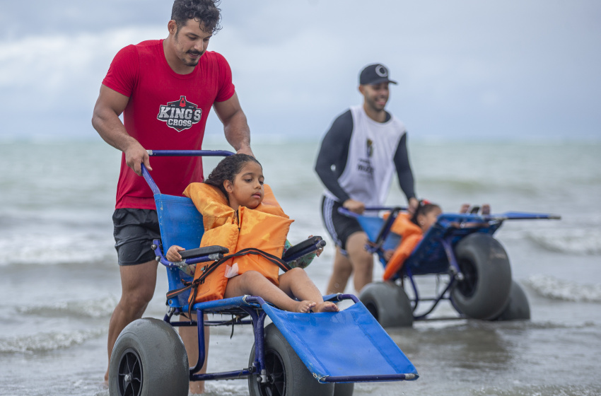 Praia Acessível realiza edição especial em alusão ao Dia Internacional da Síndrome de Down