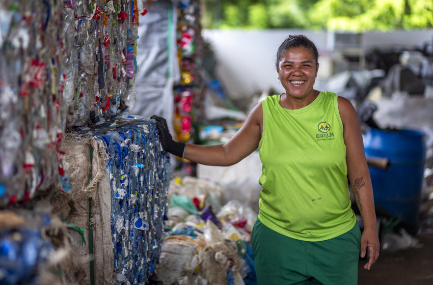 Coleta seletiva garante renda digna a recicladores com apoio da Prefeitura de Maceió