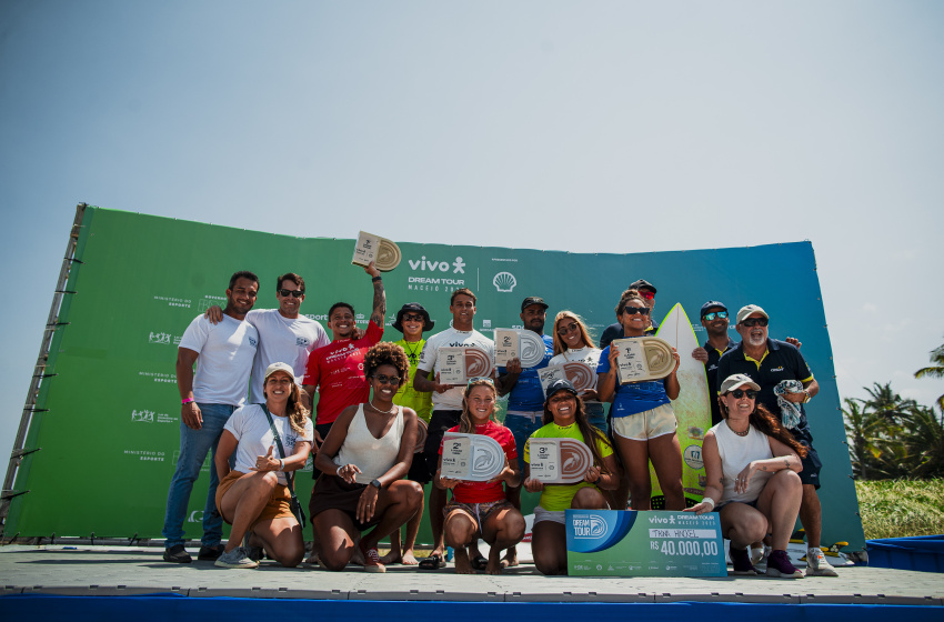 Brasileiro de Surf: atletas do Sudeste e do Sul vencem etapa local do campeonato