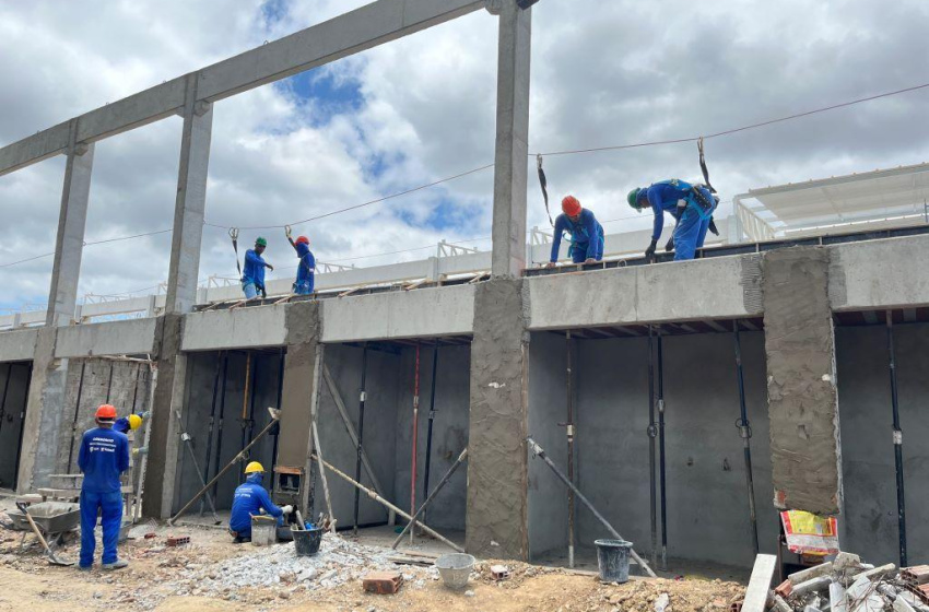 Comerciantes destacam avanço na obra do novo mercado do Biu