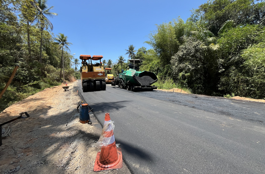 Obras avançam na grota do Andraújo com mais uma etapa de pavimentação