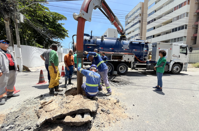 Prefeitura de Maceió retira mais de 300 toneladas de entulhos da rede de drenagem em novembro