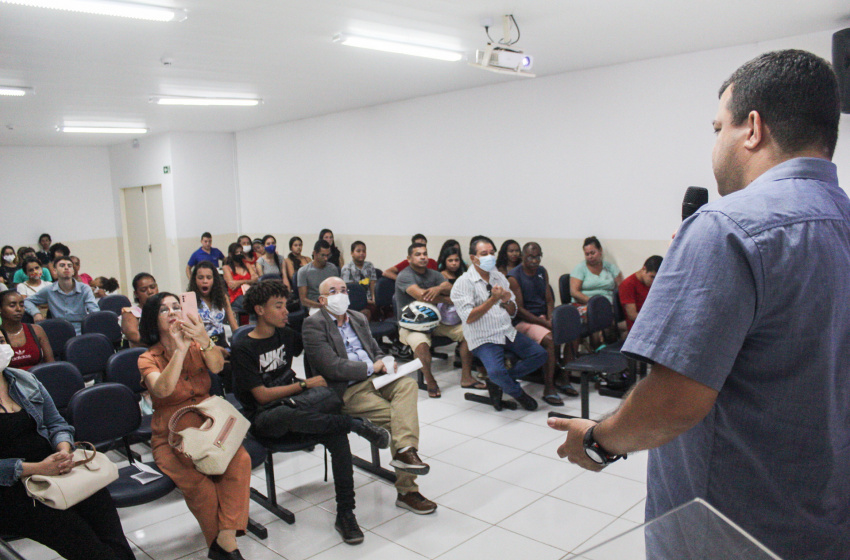 SMS inicia curso de inclusão digital e noções de saúde para jovens de Maceió