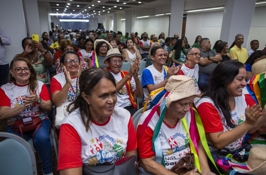 Integrantes de escolas de samba de Maceió recebem capacitação da beija-flor de Nilópolis