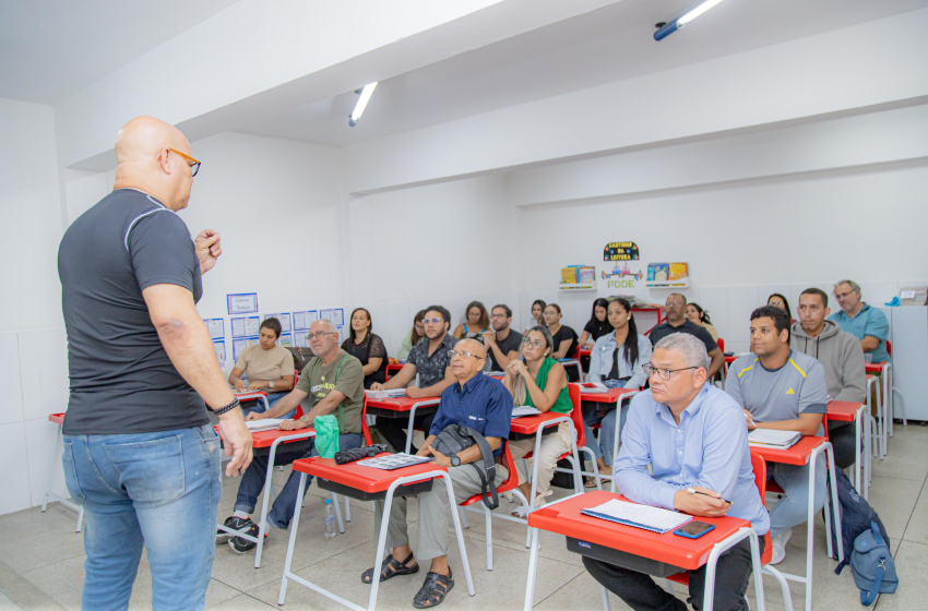 Núcleo de Línguas Estrangeiras de Maceió completa 25 anos mudando vidas
