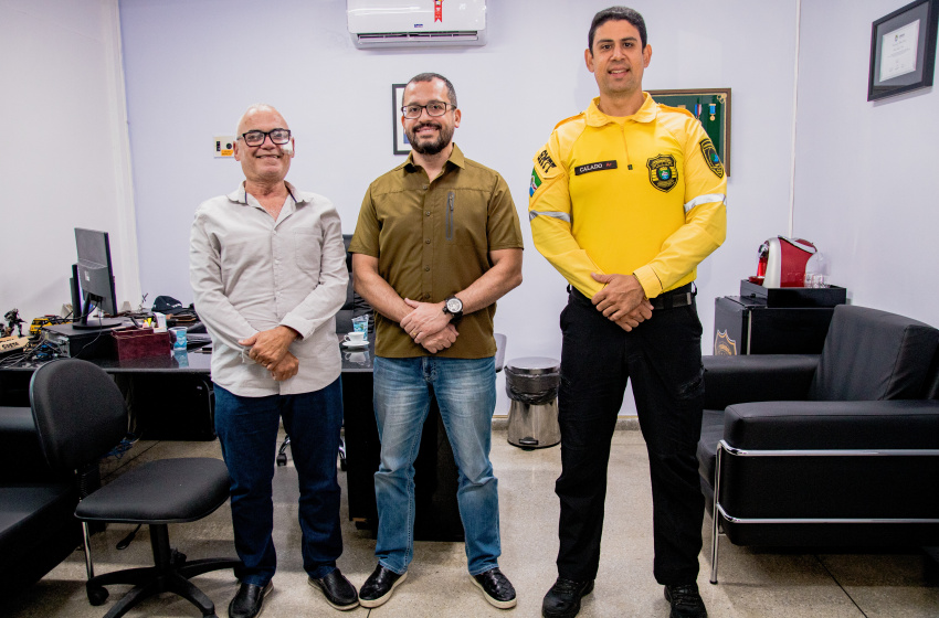 Superintendente da SMTT de Santana do Ipanema conhece sistema de videomonitoramento do DMTT Maceió