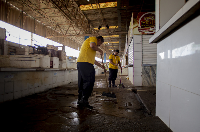 Mercados da Produção e do Jacintinho recebem ação de mutirão de limpeza