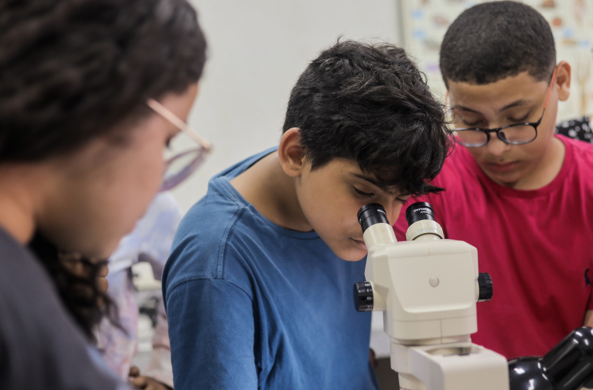 Estudantes de Maceió visitam laboratórios para conhecerem biodiversidade marinha