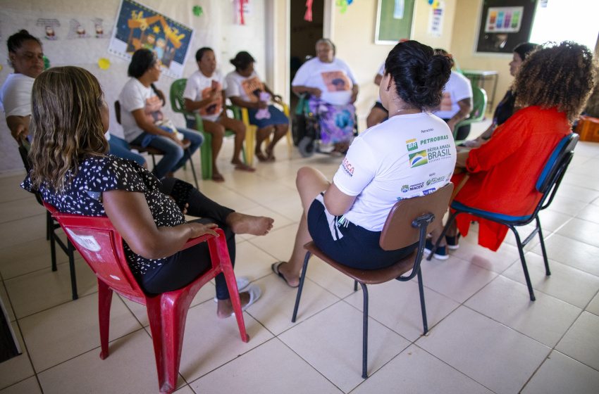 Prefeitura de Maceió realiza roda de conversa com Coletivo de Mulheres Pretas Periféricas
