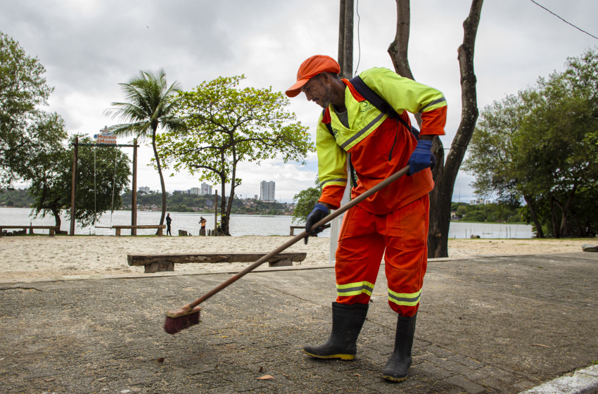 Prefeitura avança com serviços de limpeza e obras na orla lagunar
