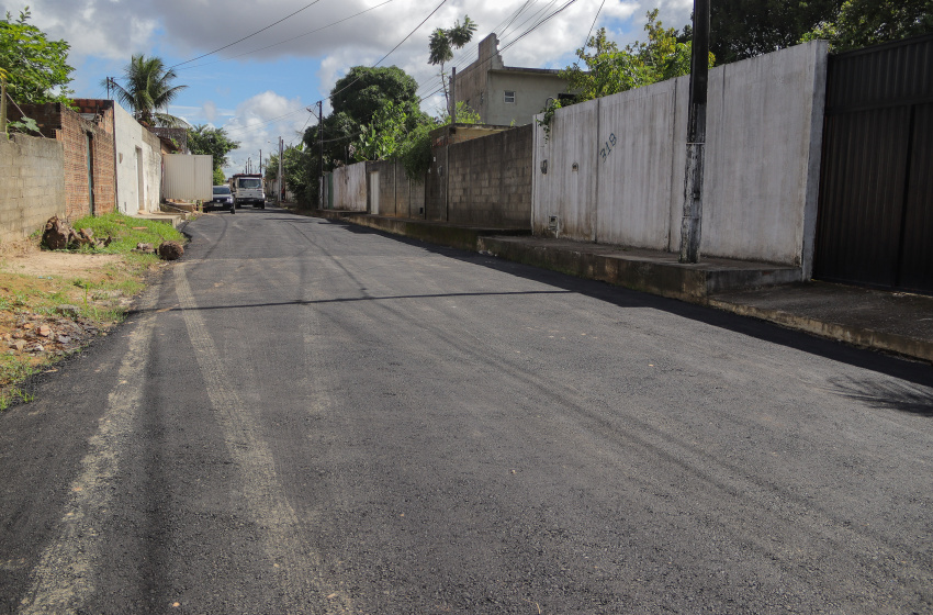 Infraestrutura leva pavimentação para mais uma rua do Benedito Bentes