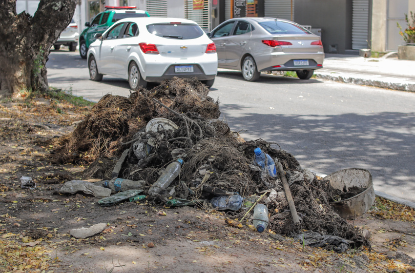 Prefeitura de Maceió realiza mutirão de limpeza em galerias de águas pluviais