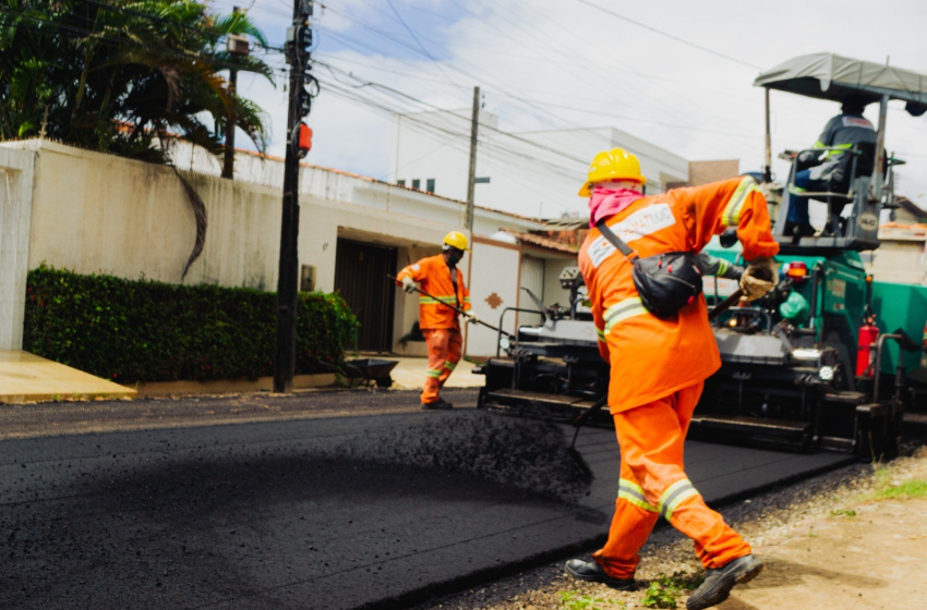 Prefeitura de Maceió inicia pavimentação asfáltica em rua do São Jorge