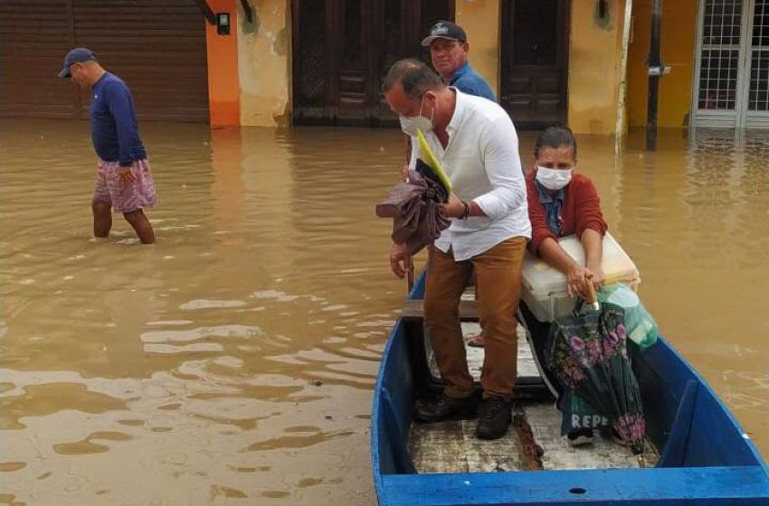 Equipes da USF Tarcísio Palmeira levam assistência médica para moradores do Pontal da Barra