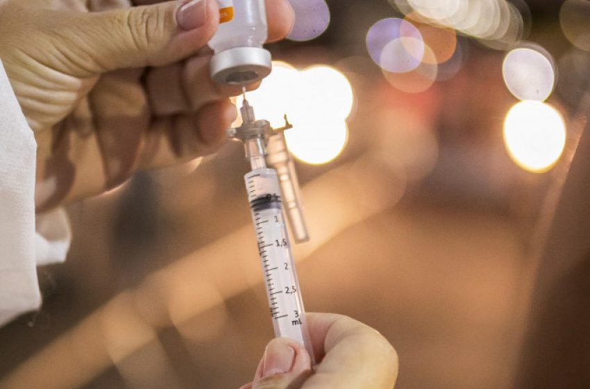 Recorde: Maceió vacina mais de 11 mil pessoas em único dia