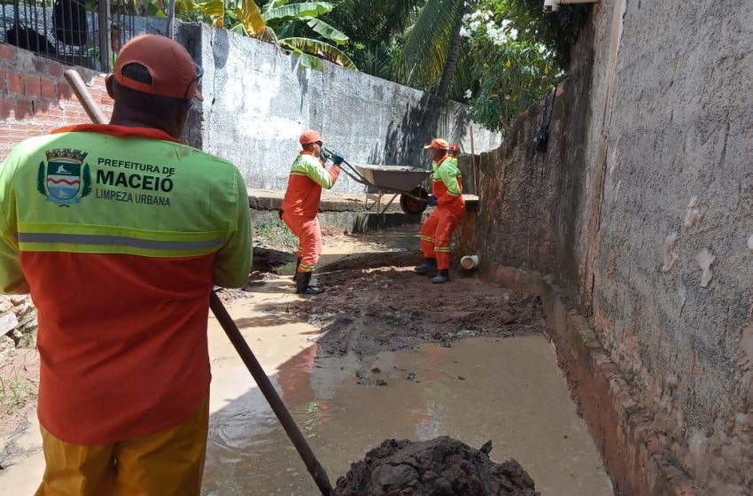 Desenvolvimento Sustentável intensifica limpeza de canais em Maceió
