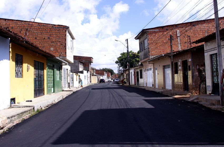 Programa Mais Asfalto pavimenta 4 km de ruas do conjunto Paraíso do Horto