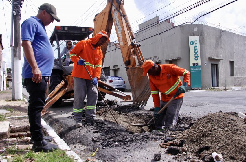 Infraestrutura inicia troca de tubulação de drenagem danificada no Jaraguá