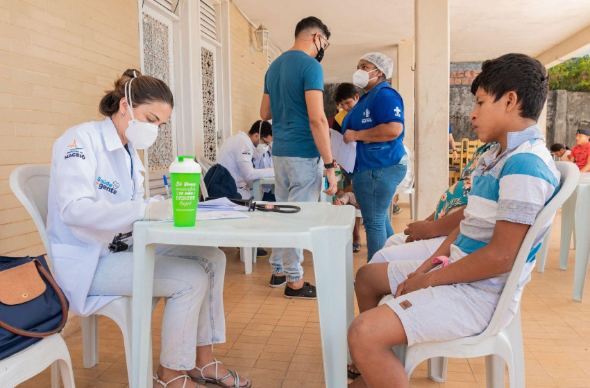 Prefeitura oferta serviços de saúde para crianças e jovens venezuelanos em abrigo de Maceió